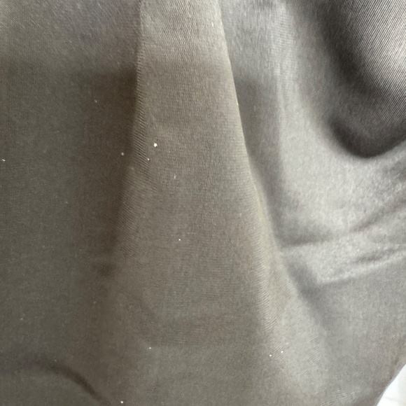 NEW bebe Asymmetrical U Ring Knit Top Small - Picture 4 of 8